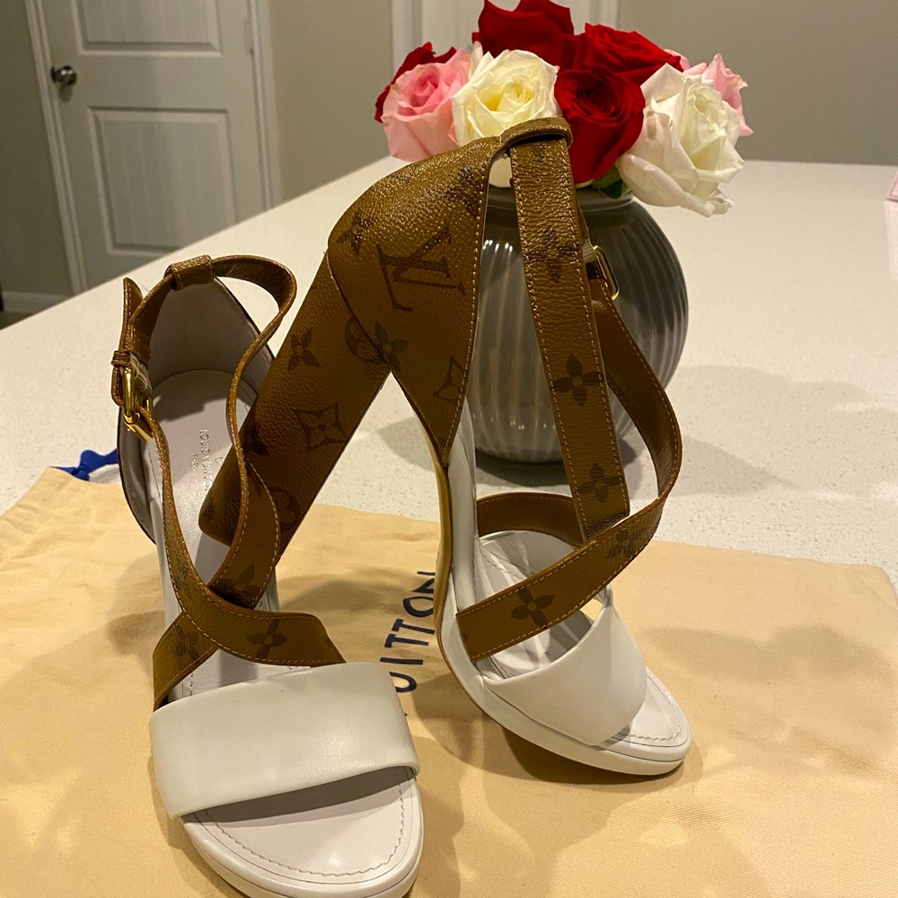 LOUIS VUITTON REVERSE MONOGRAM